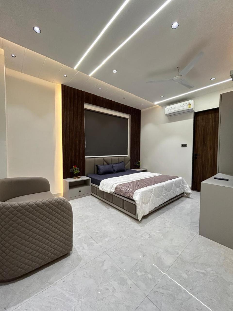 Hotel Sleep Inn Indore Bagian luar foto